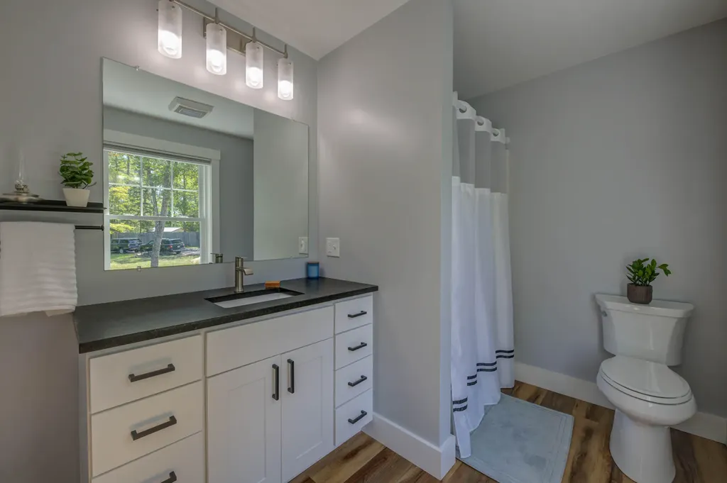 209 Royal Road Pownal ME 04069