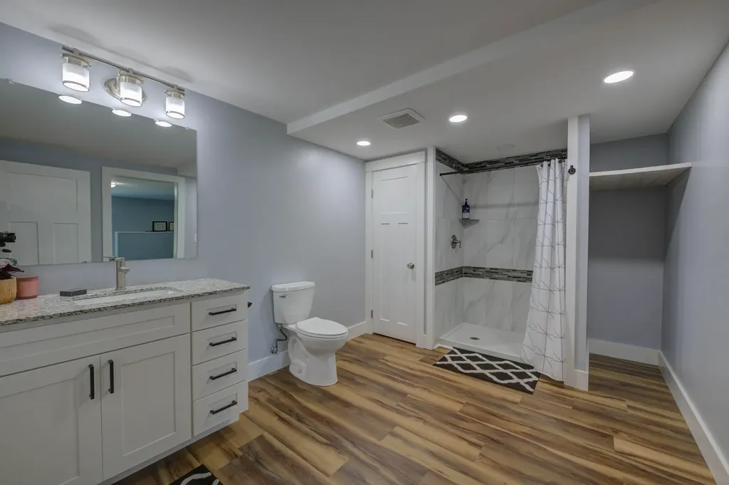 209 Royal Road Pownal ME 04069
