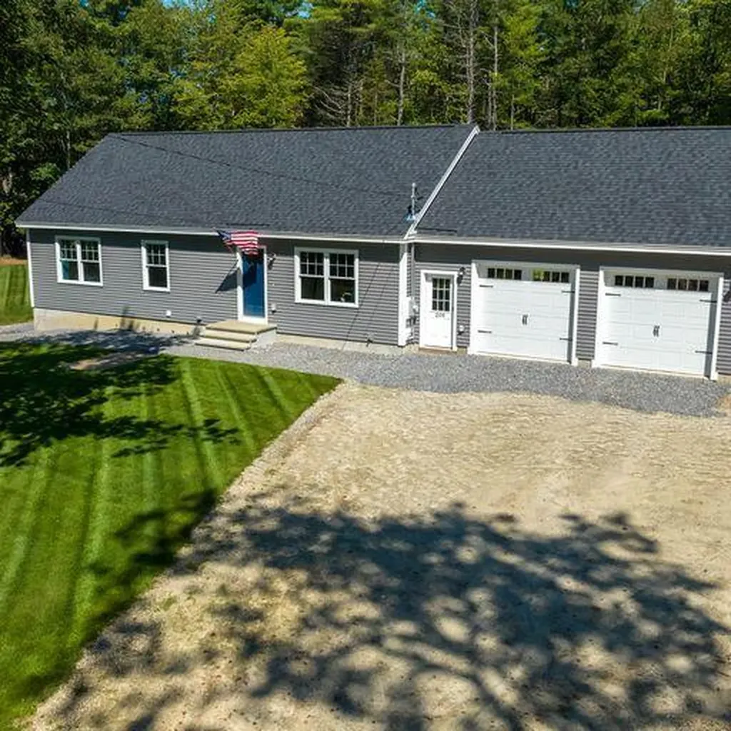 209 Royal Road Pownal ME 04069