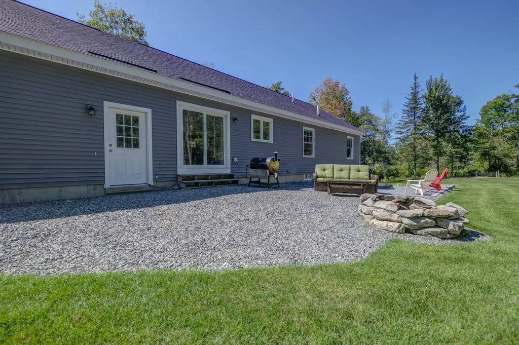 209 Royal Road Pownal ME 04069