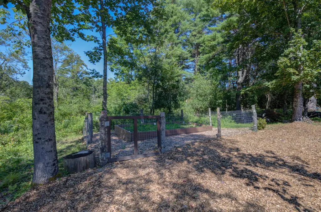 209 Royal Road Pownal ME 04069