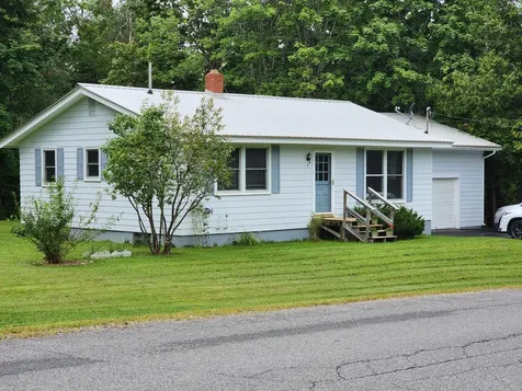 5 Evergreen Drive Lincoln ME 04457