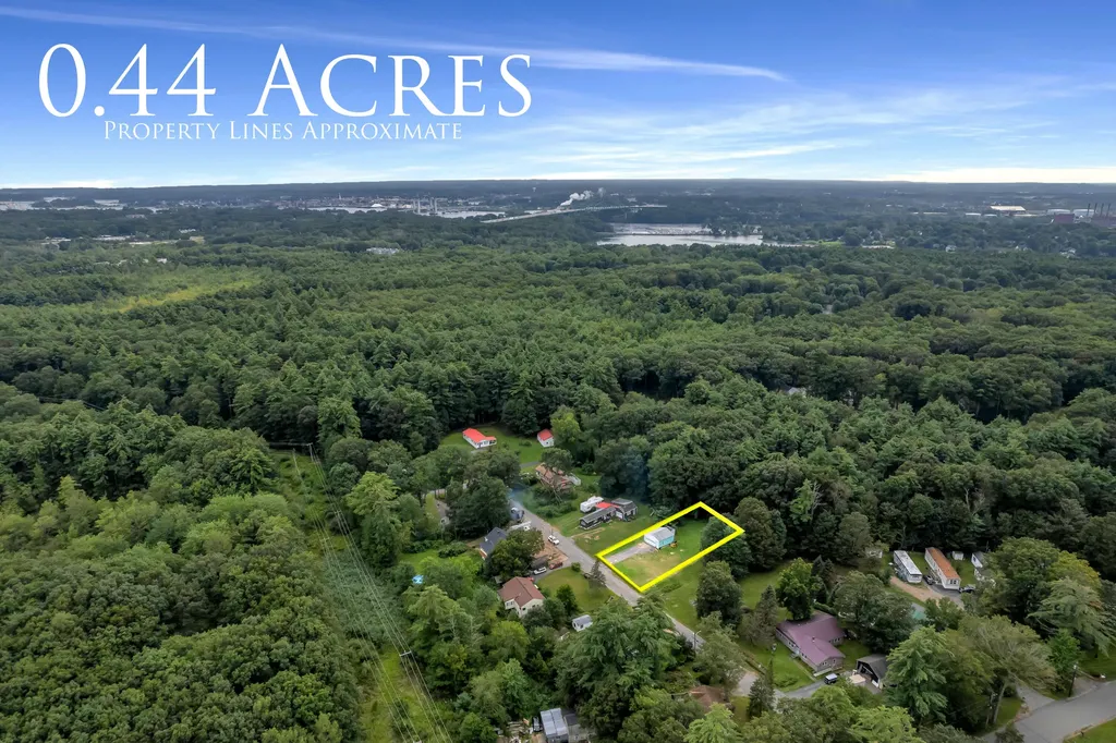 12 Armour Drive Kittery ME 03904