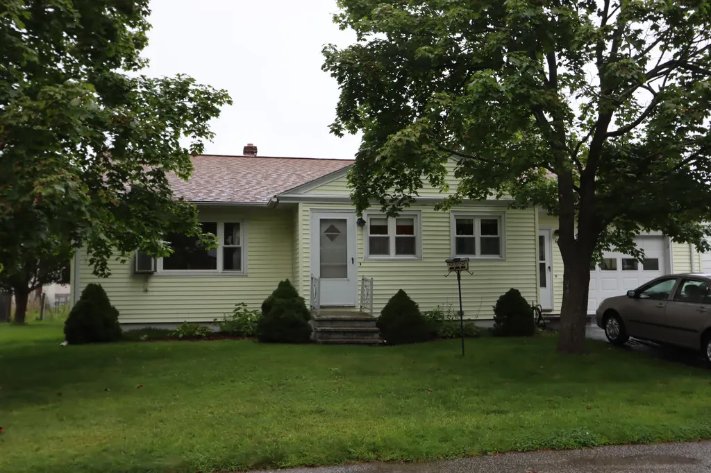 68 Harold Street Lewiston ME 04240