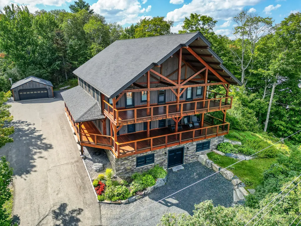 18 Lakeview Street Greenville ME 04441
