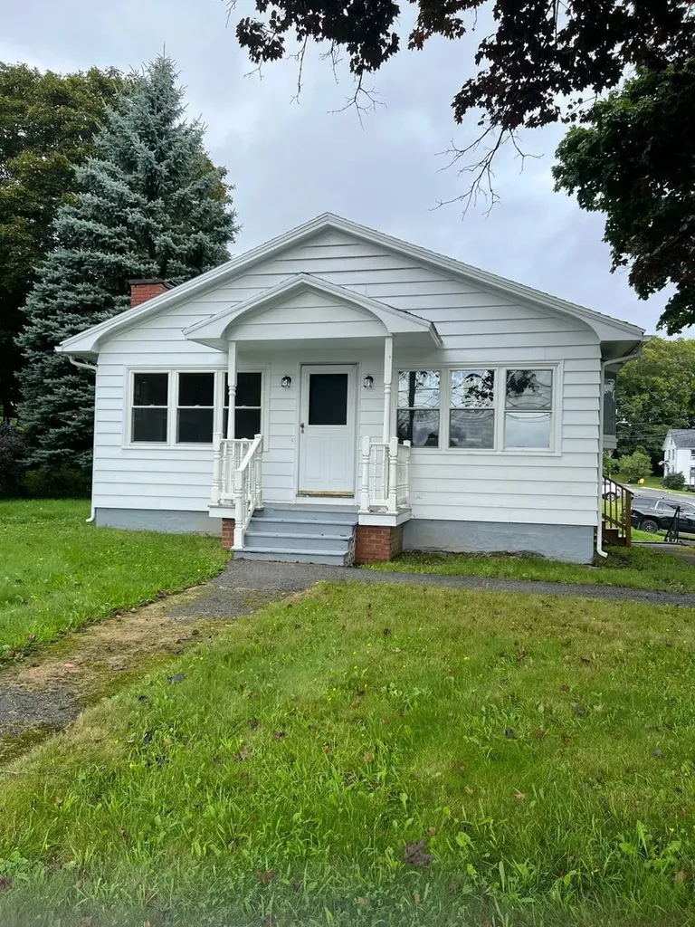 390 N Main Street Brewer ME 04412