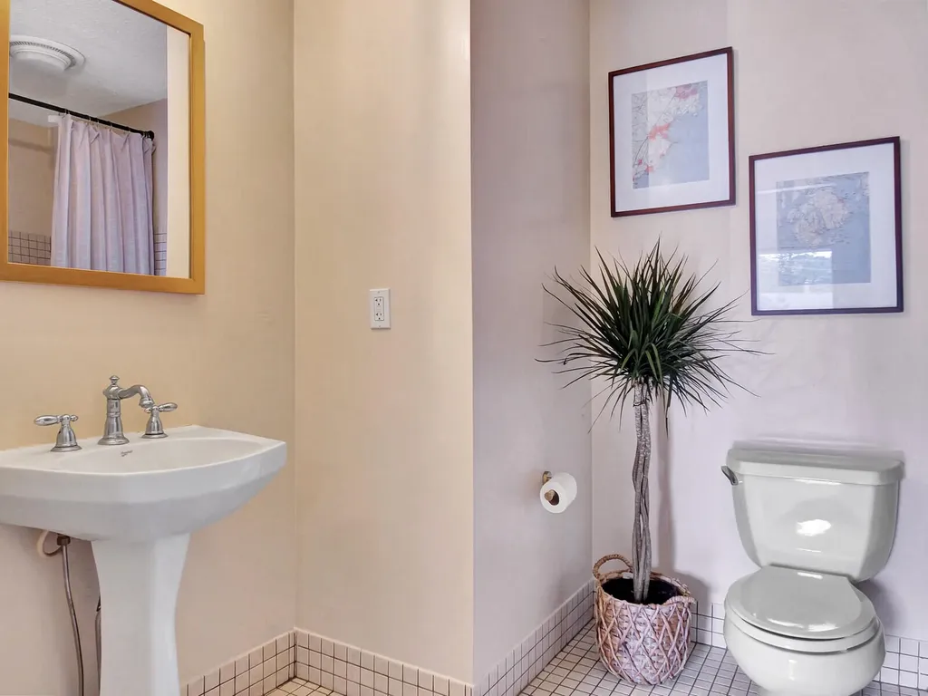 15 Meredith Drive Brunswick ME 04011