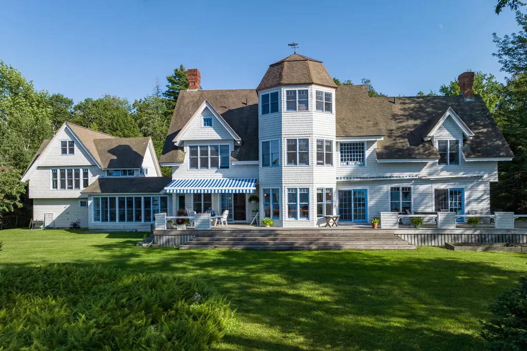 226 Reach Road Deer Isle ME 04627