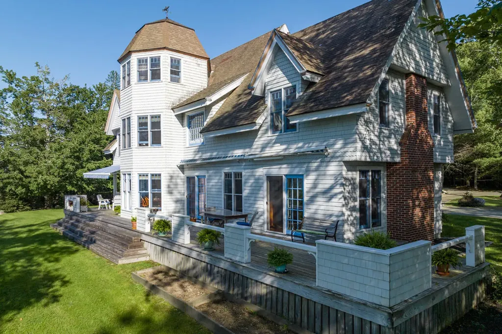 226 Reach Road Deer Isle ME 04627