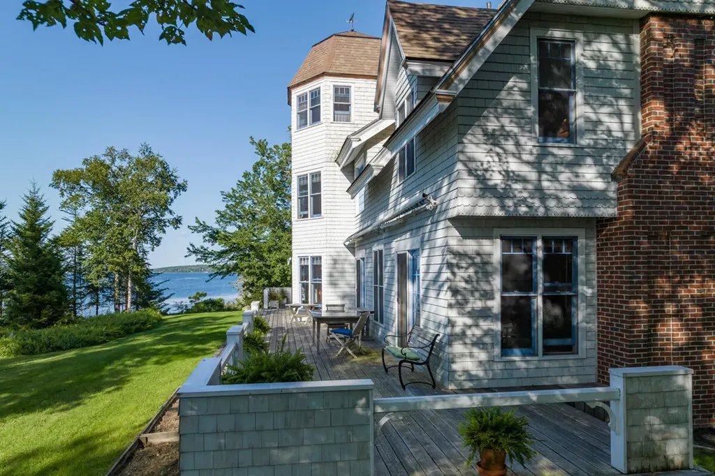 226 Reach Road Deer Isle ME 04627