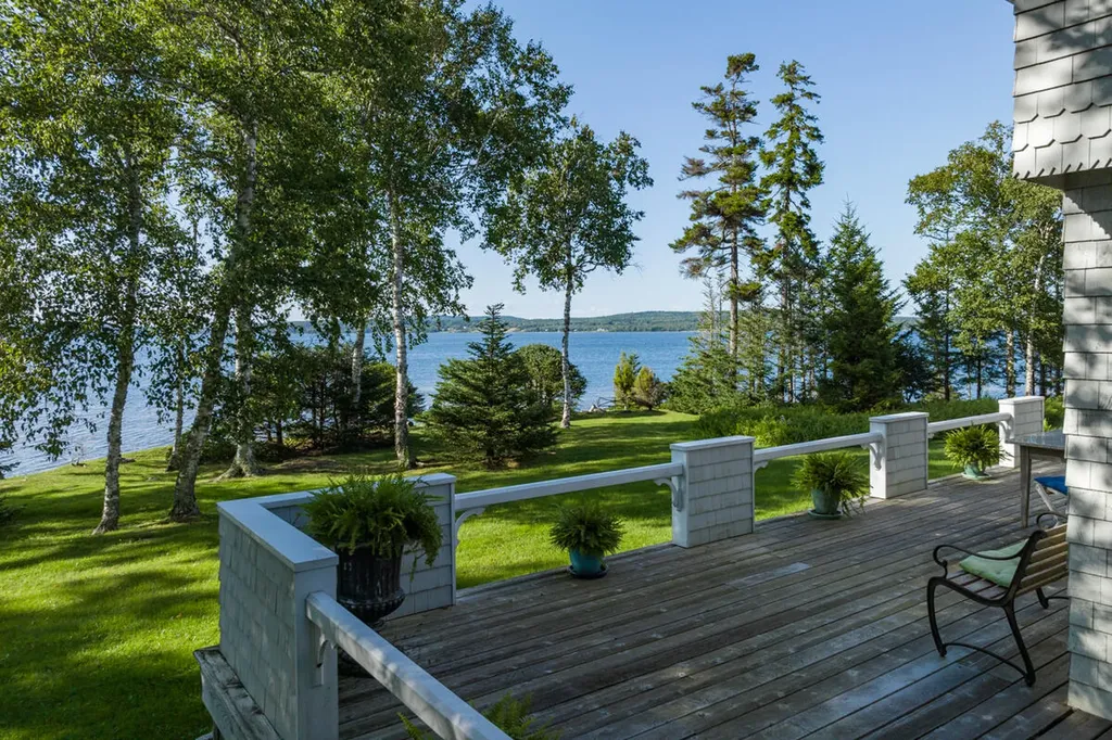 226 Reach Road Deer Isle ME 04627