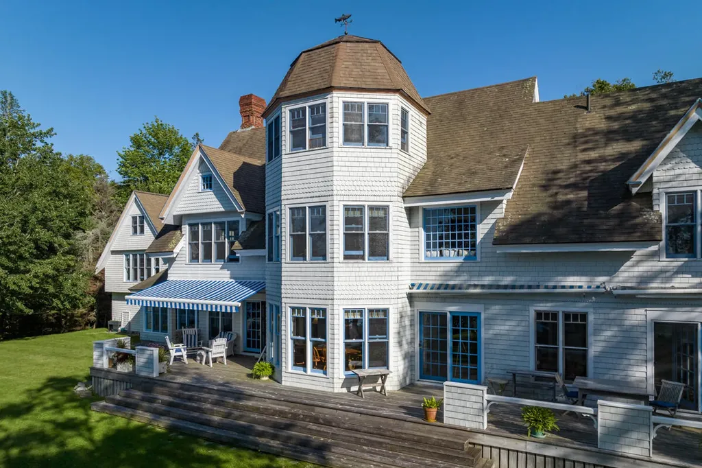 226 Reach Road Deer Isle ME 04627