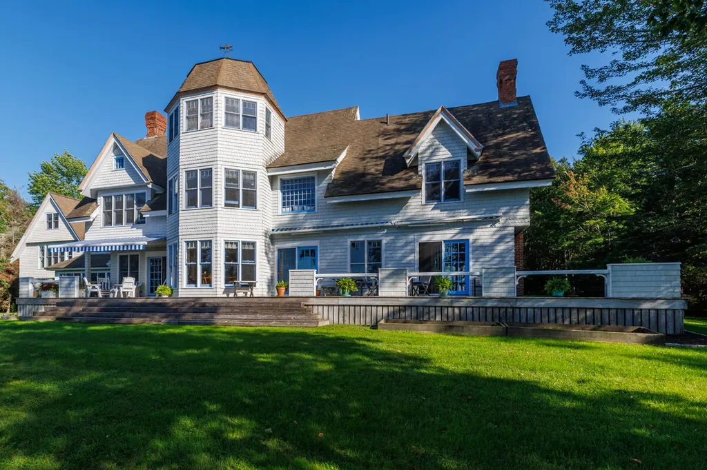 226 Reach Road Deer Isle ME 04627