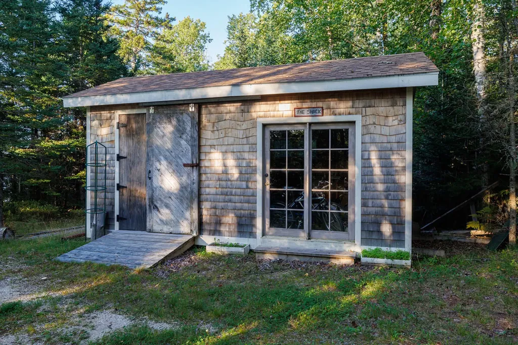 226 Reach Road Deer Isle ME 04627