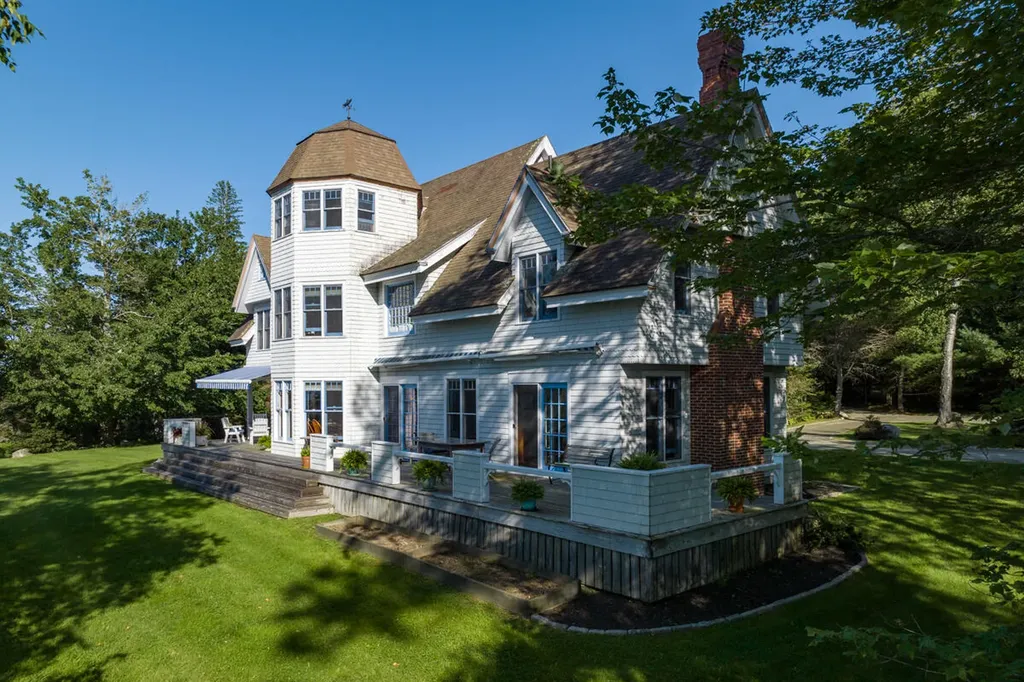 226 Reach Road Deer Isle ME 04627