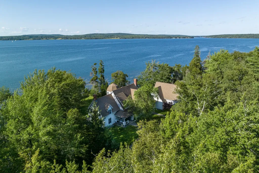 226 Reach Road Deer Isle ME 04627