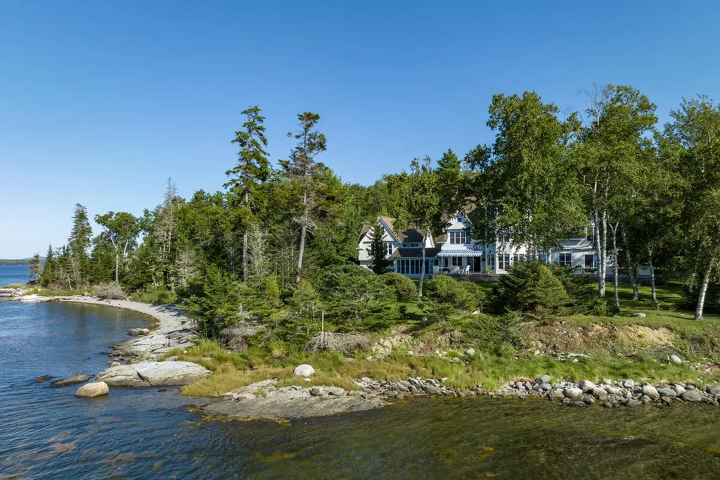 226 Reach Road Deer Isle ME 04627