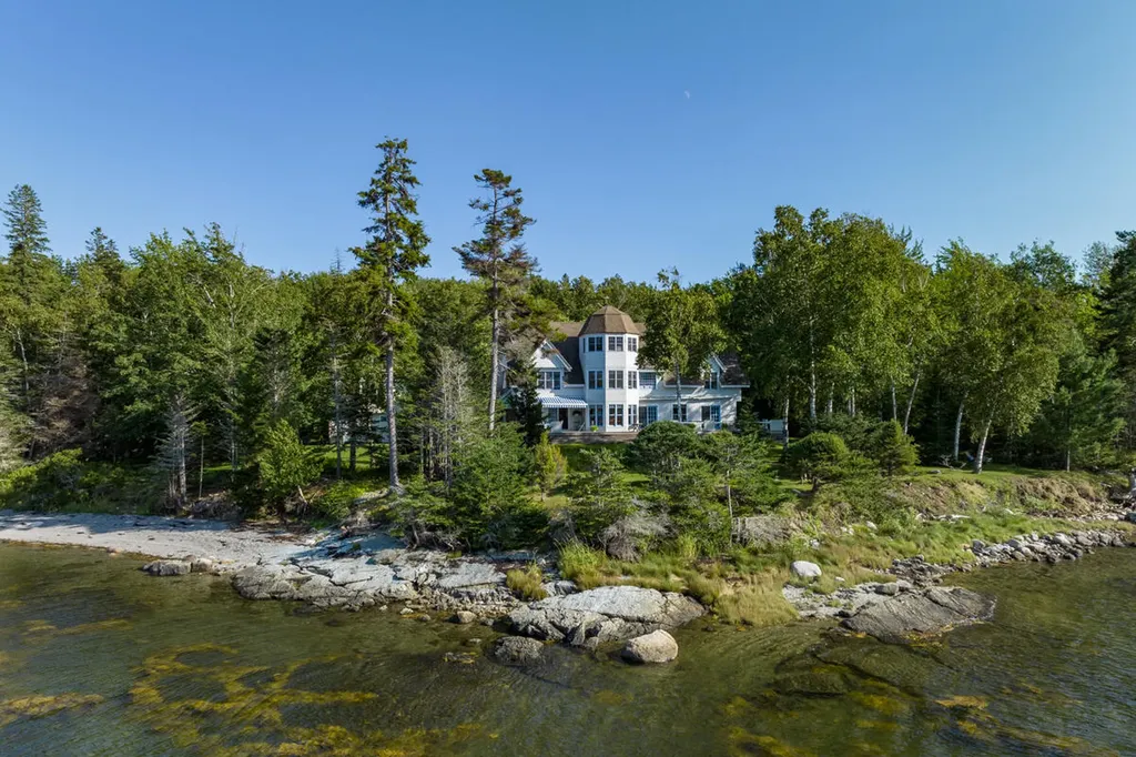 226 Reach Road Deer Isle ME 04627