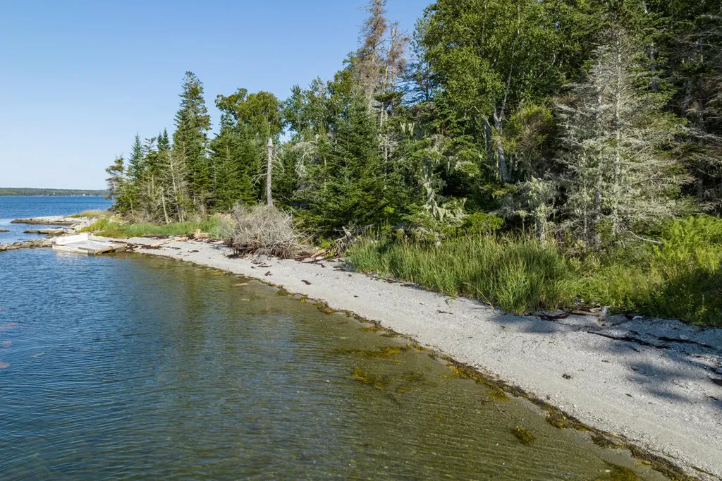 226 Reach Road Deer Isle ME 04627
