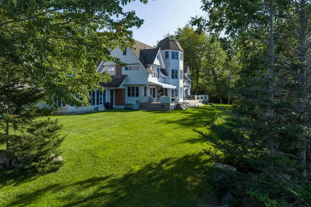 226 Reach Road Deer Isle ME 04627