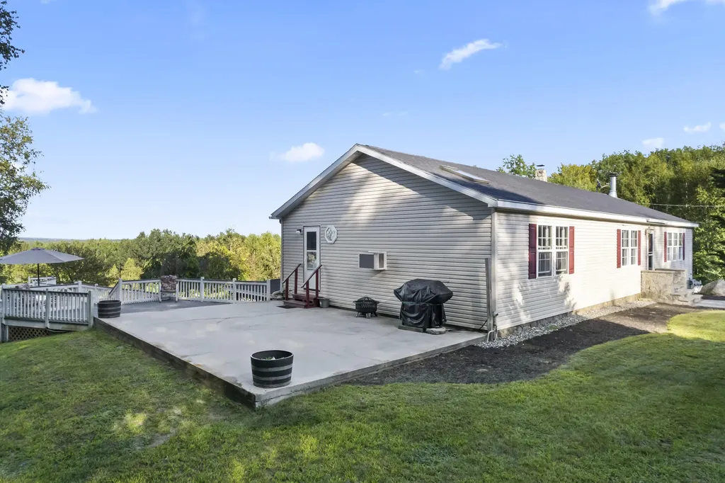 23 Rocky Road Otisfield ME 04270