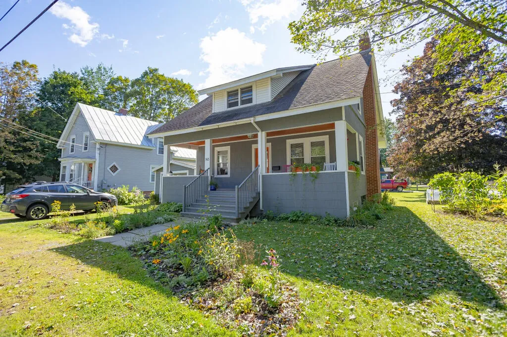 143 Greenwood Avenue Farmington ME 04938