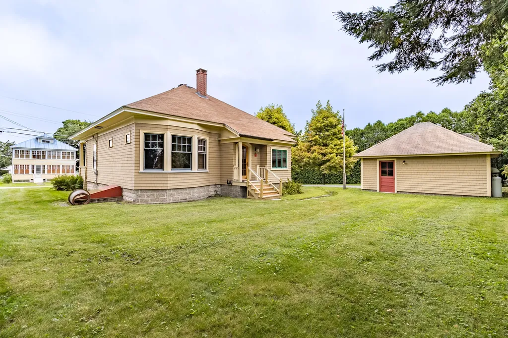 6 Greenwood Street Waterville ME 04901