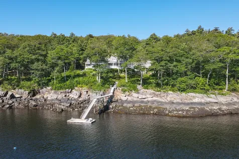 17 Wildwood Lane Rockport ME 04856