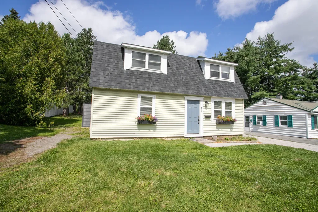 17 Falvey Street Bangor ME 04401