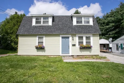 17 Falvey Street Bangor ME 04401