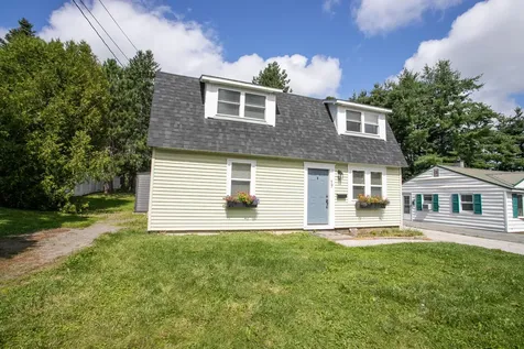 17 Falvey Street Bangor ME 04401