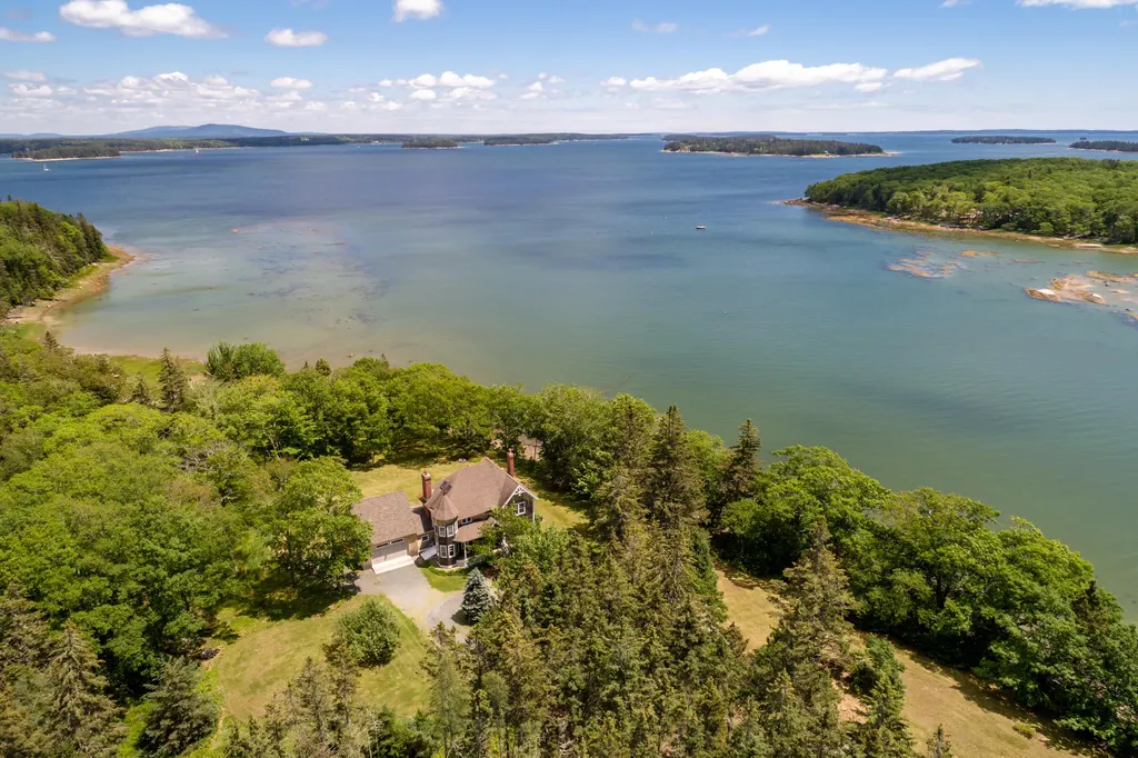 48 Oak Point Road Deer Isle ME 04627