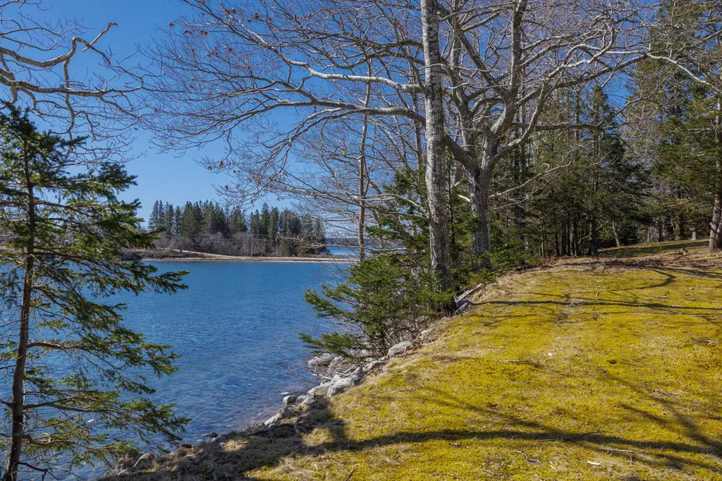 48 Oak Point Road Deer Isle ME 04627
