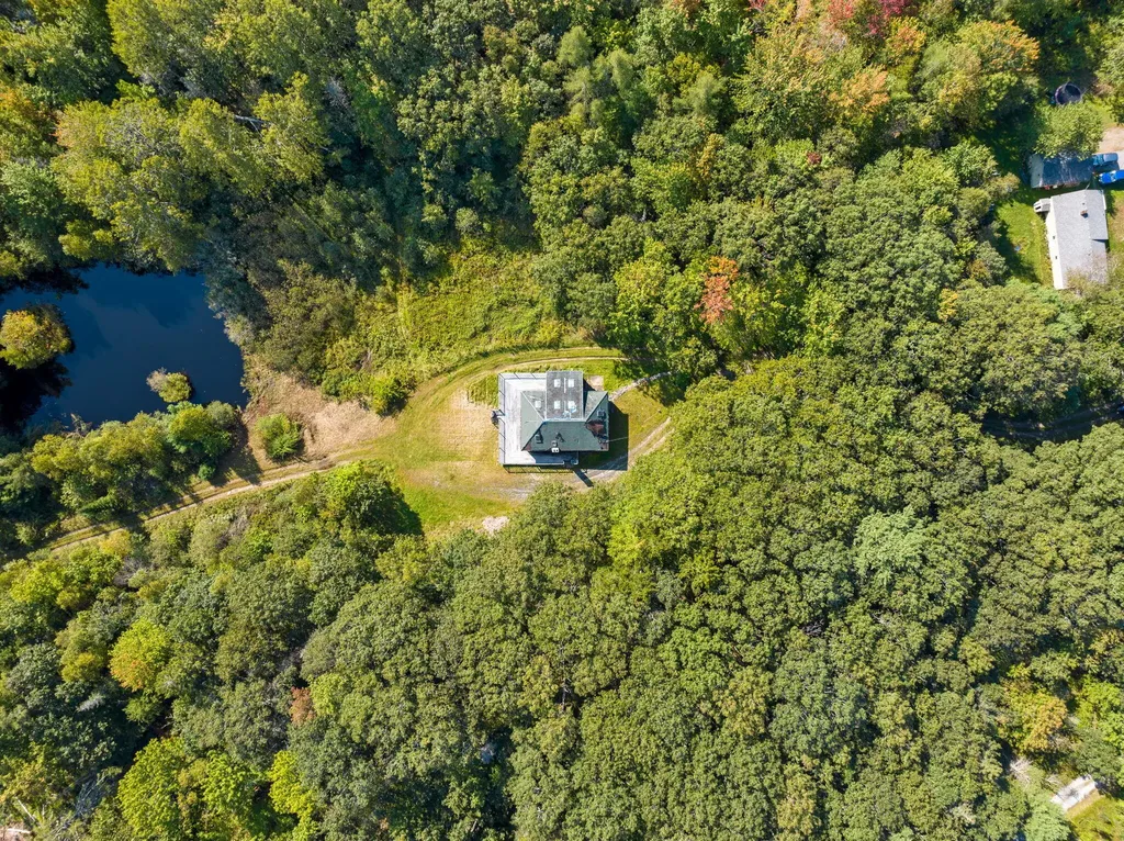 2208 Friendship Road Waldoboro ME 04572