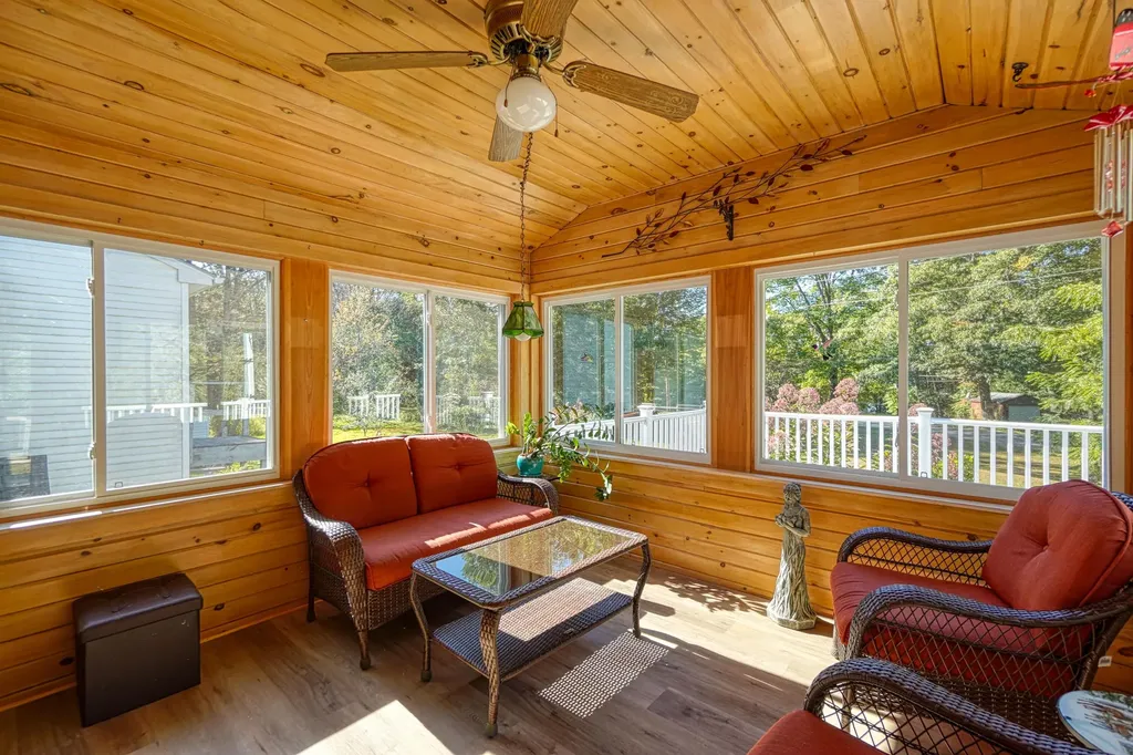 29 Heritage Road Oakland ME 04963
