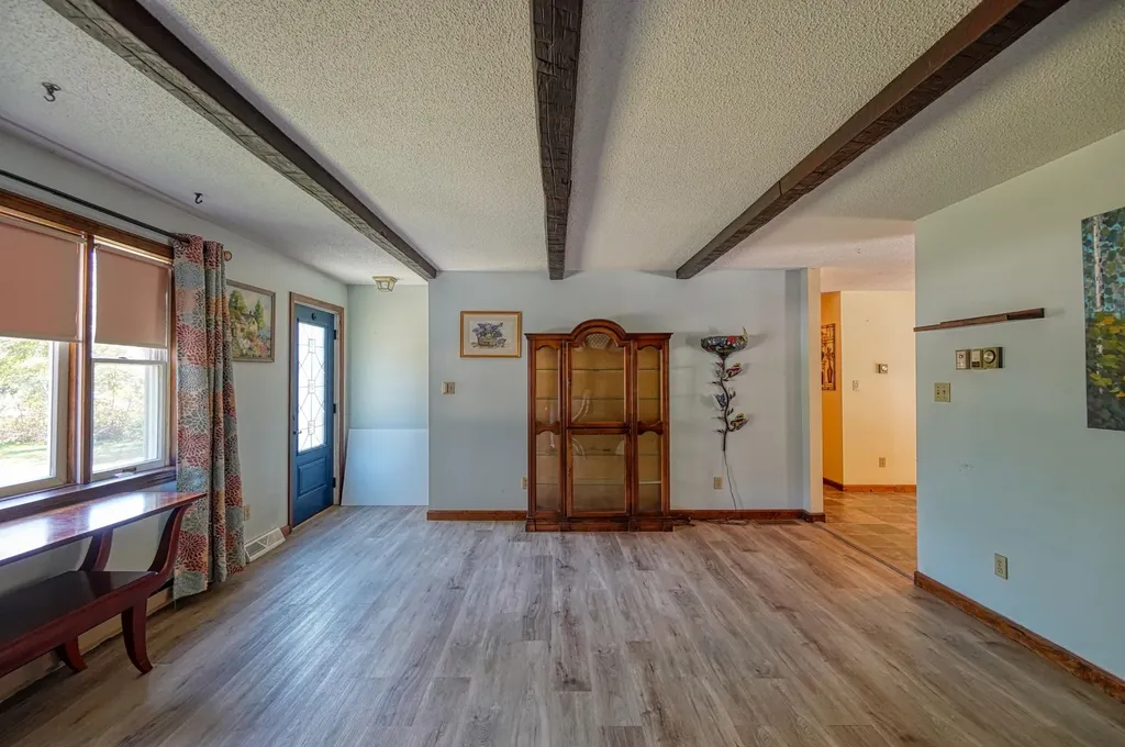 29 Heritage Road Oakland ME 04963