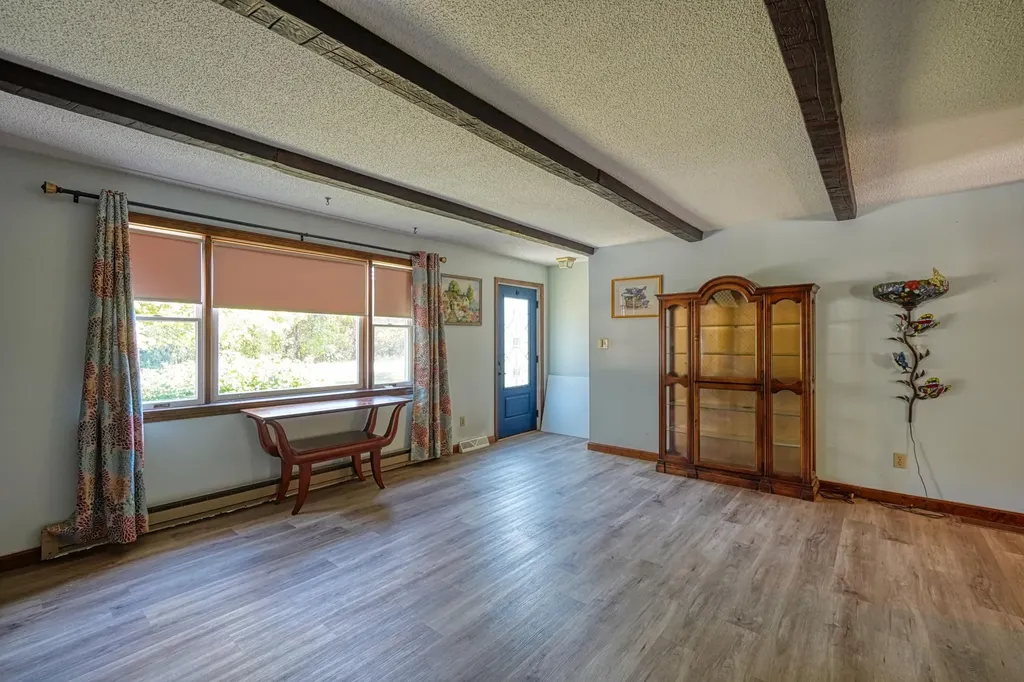 29 Heritage Road Oakland ME 04963