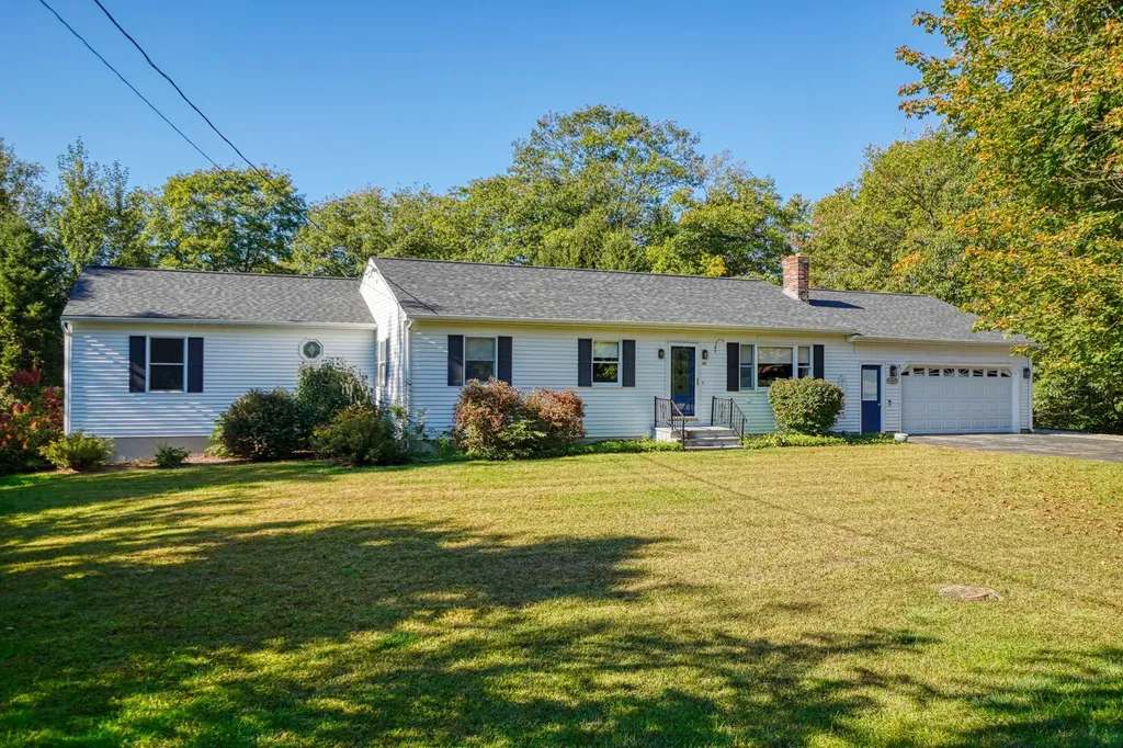 29 Heritage Road Oakland ME 04963