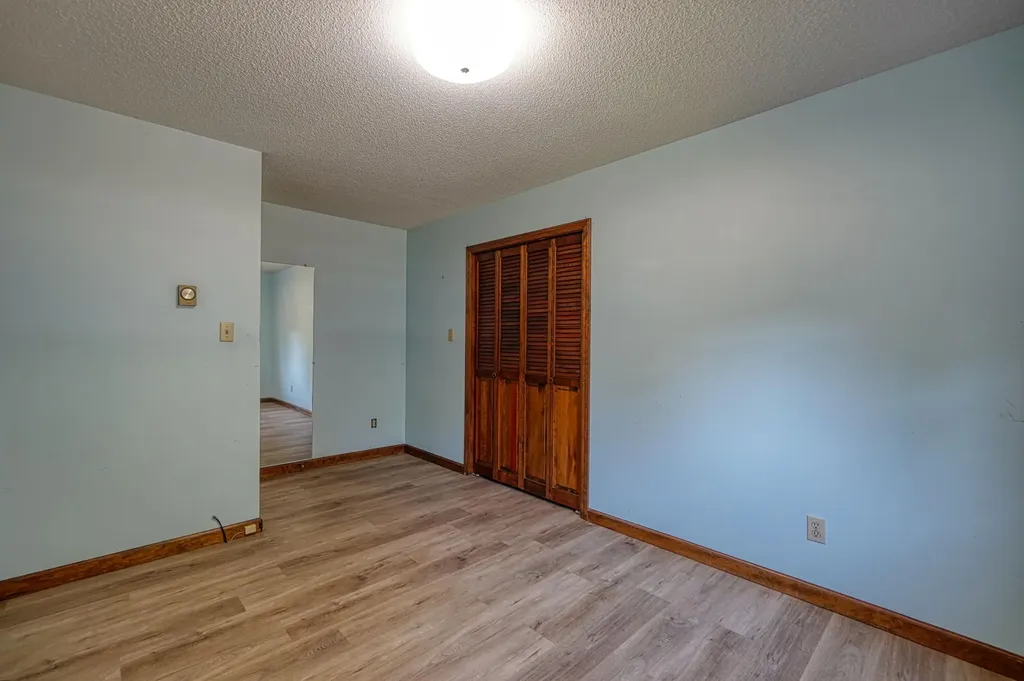 29 Heritage Road Oakland ME 04963