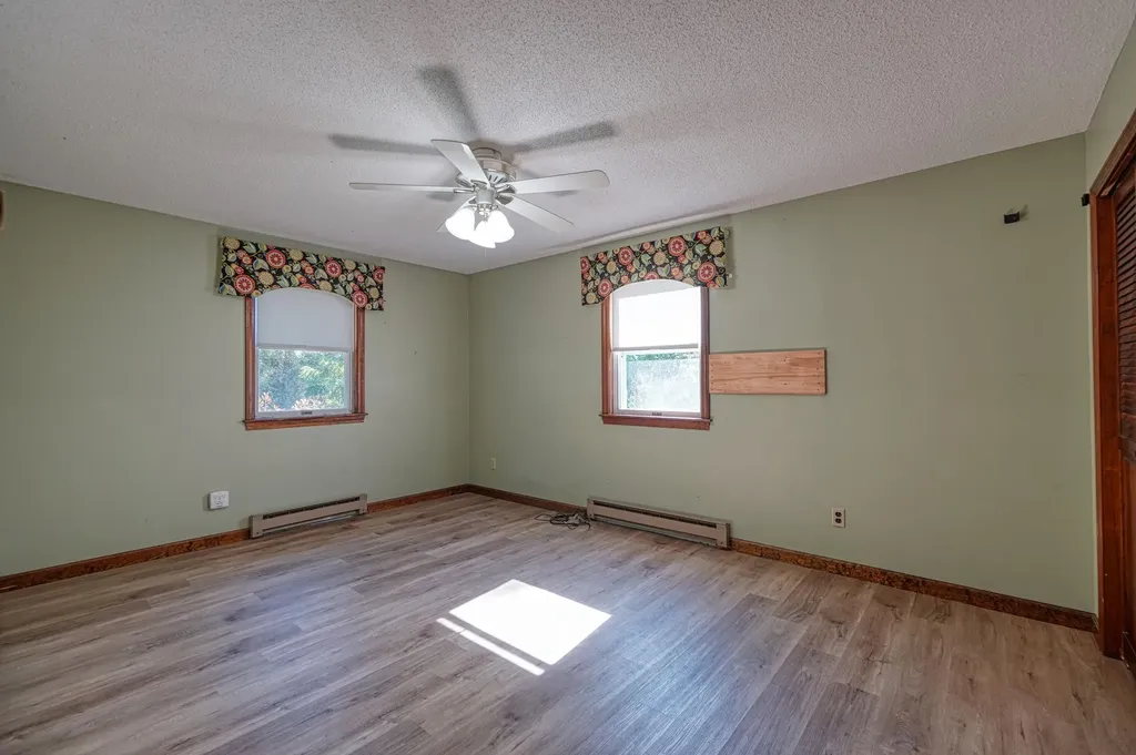 29 Heritage Road Oakland ME 04963