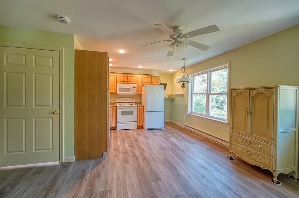 29 Heritage Road Oakland ME 04963