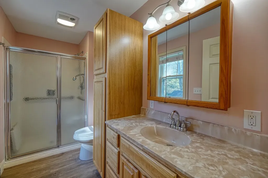 29 Heritage Road Oakland ME 04963