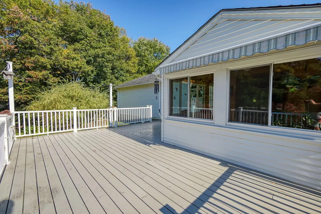29 Heritage Road Oakland ME 04963