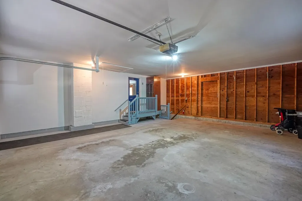 29 Heritage Road Oakland ME 04963