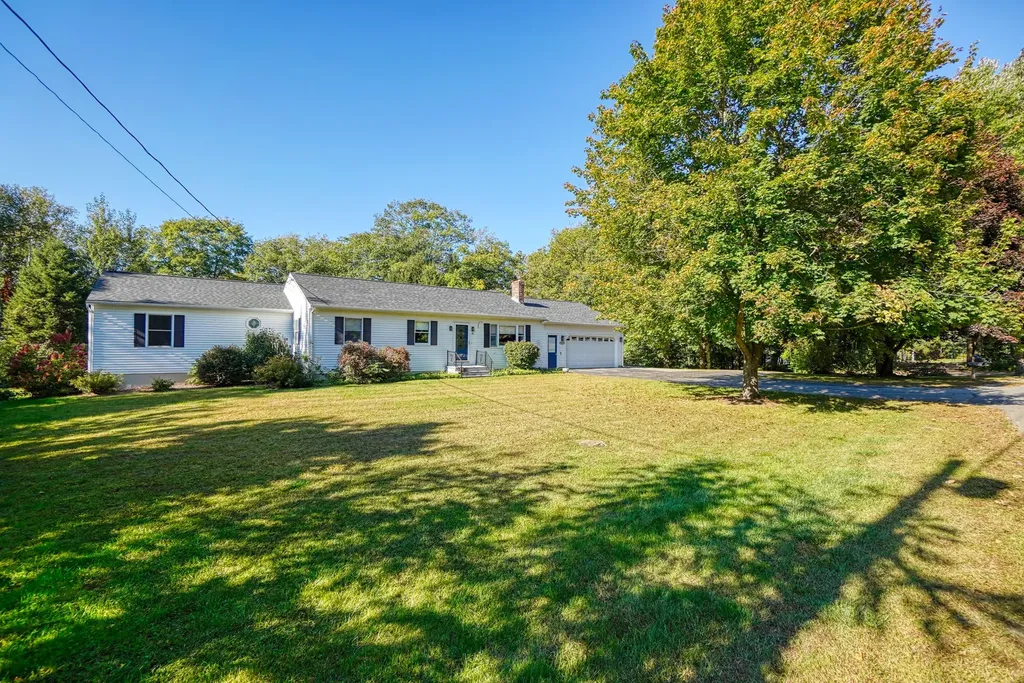 29 Heritage Road Oakland ME 04963