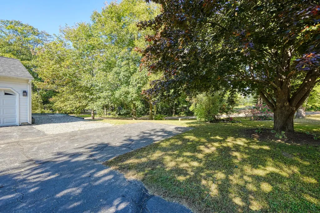 29 Heritage Road Oakland ME 04963