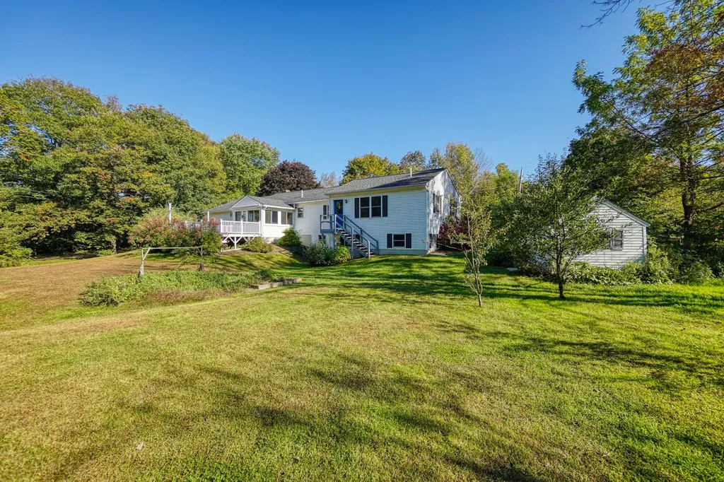 29 Heritage Road Oakland ME 04963