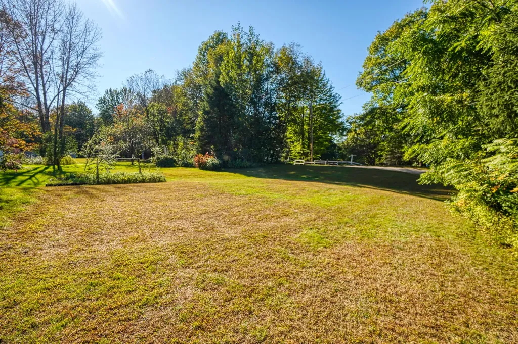 29 Heritage Road Oakland ME 04963
