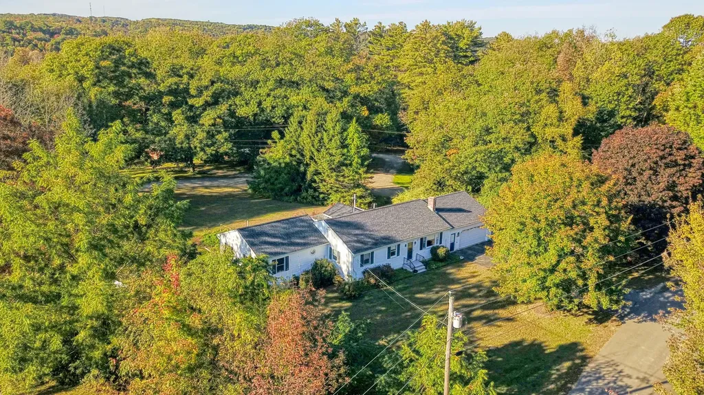 29 Heritage Road Oakland ME 04963