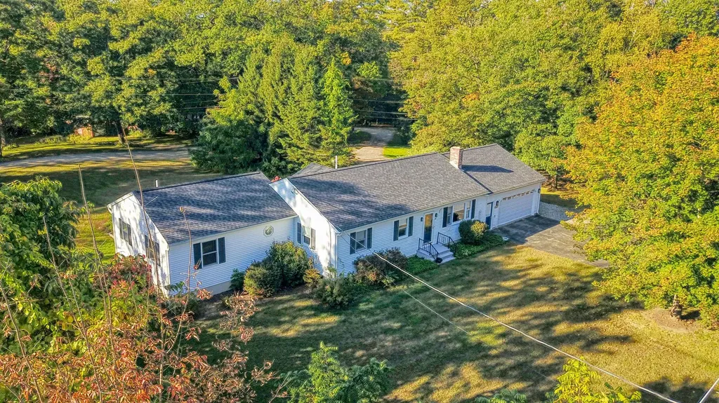 29 Heritage Road Oakland ME 04963